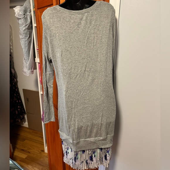 Victoria’s Secret Layered Sweater Dress w/Pleated Skirt Attached. Sz XL - Picture 3 of 4